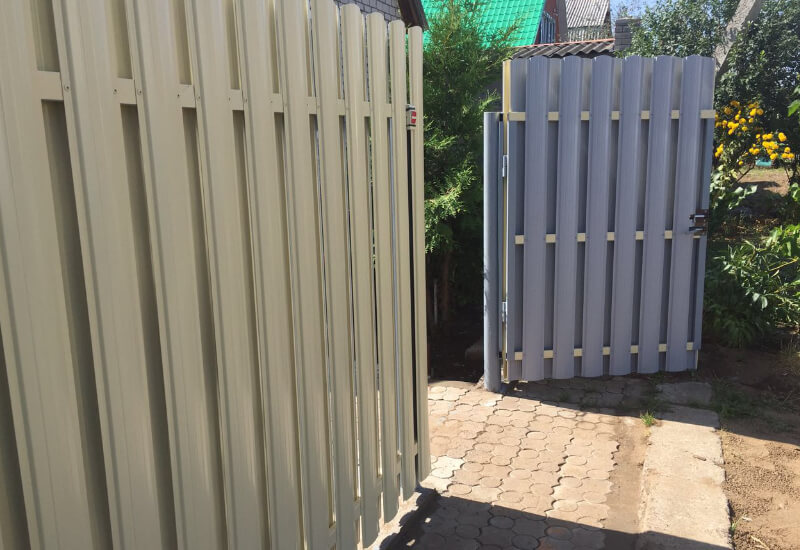 Забор из штакетника цвет RAL1014 бежевый сторона А и Б в Костанае фото 3